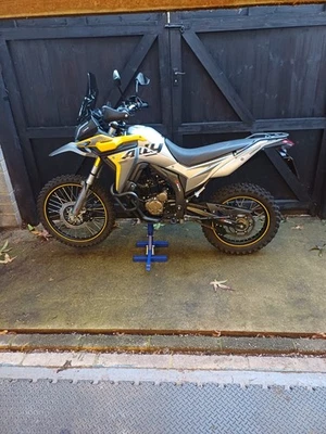 VOGE 300 RALLY, ONLY 1310 MILES, NEW TRACKERS, HEATED GRIPS, EXCELLENT CONDITION - Image 1 of 4