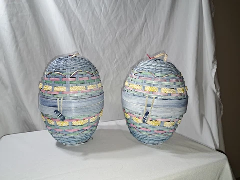 2 VTG Woven Wicker Easter baskets Egg Shaped Multi Color Gift Container Hanging Cover