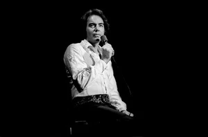 Neil Diamond  11x16.5 Glossy Photo - Picture 1 of 1
