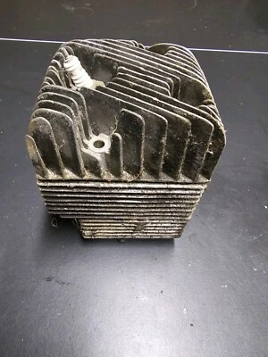 Винтажный цилиндр и головка Ski-doo 640 420813060 1972 1974 1974 Nordic Alpine Pto - Изображение 1 из 4