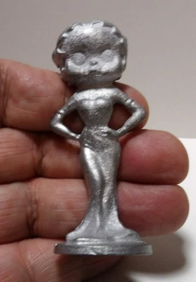 Figura Betty Boop de plomo macizo vintage/antigua sin pintar de 3" Foto 1 de 4