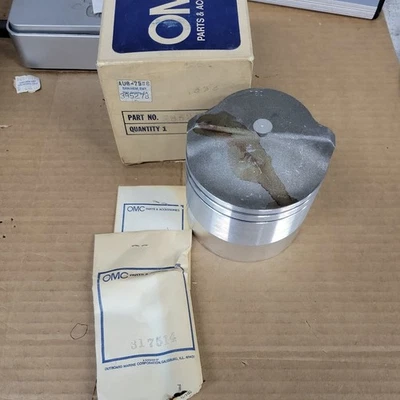 385278 OMC Pistón con pasador de muñeca, .030 oversize, nuevo de stock antiguo Foto 1 de 3