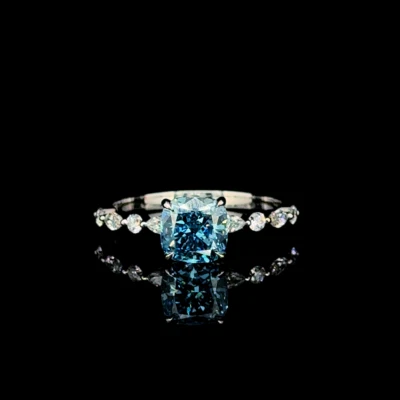 1.50 Cushion Lab Grown Diamond Ring Fancy Vivid Blue VS1 with 14 KT Gold - Image 1 of 4
