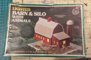 NEW IN BOX Vintage Bachman HO-Scale Lighted Barn & Silo With Animals - Picture 1 of 2