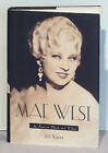 Mae West -an icon in Black and White - Jill Watts - 2001 - hardback - 374 p.