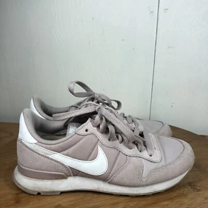 Nike Shoes Womens 8 Internationalist Sneakers Pink Gray Suede Sneakers Casual - Picture 1 of 14