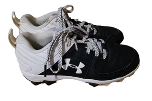 BOTINES DE BÉISBOL UNDER ARMOUR LEAD OFF JUVENILES TALLA 1Y NEGROS USADOS DEFECTOS EN MUY BUENA CONDICIÓN - Imagen 1 de 7