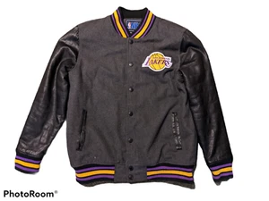 LA Lakers Combo (1)-XL-Chaqueta (1) Lakers 1/2 Tapa Cuero-(1) Anillo Réplica 2010. - Imagen 1 de 12