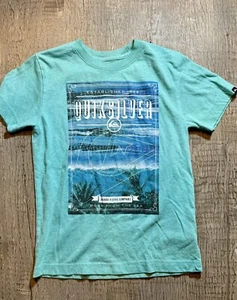 Camiseta Quiksilver pequeña para niño juvenil ligeramente usada - Imagen 1 de 4