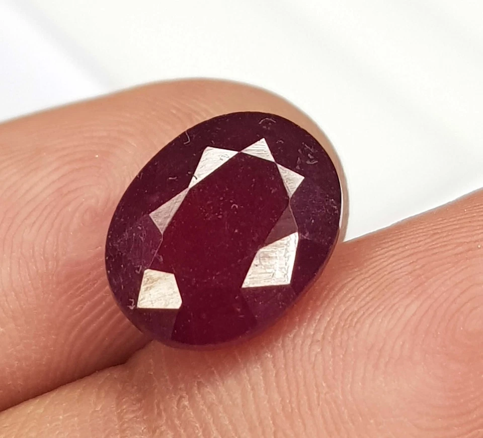 6.83 Ct Natural Ruby Oval Cut Top Quality Glass Filled Faceted loose Gemstone - Image 1 of 4