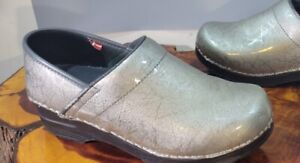Sanita Original Danish Clogs Silver Metallic Slip On Shoe Womens Sz 39 EUR /8 US