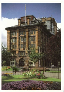 Scotland Postcard - The 'Courier' Building - Meadowside - Dundee - Ref ZZ5700 - Picture 1 of 2