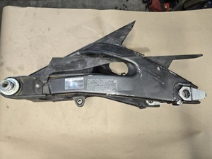 06 07 08 09 10 12 13 14 15 16 YAMAHA YZF R6 YZFR6 BASCULANTE BRAZO OSCILANTE #0021 - Imagen 1 de 7