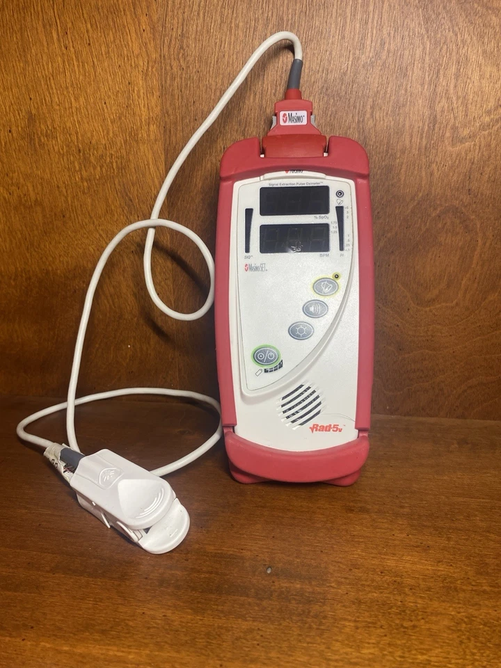 Oxímetro de pulso de extracción de señal MasimoSET Rad-5v con cable de paciente LNC-10 Foto 1 de 2