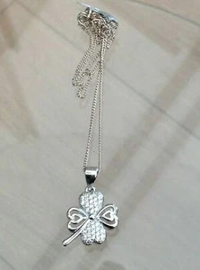 PRECIOSA CADENA Y COLGANTE DE PLATA CON TRÉBOL DE 4 HOJAS Y PIEDRAS CIRCONIOS - Picture 1 of 2