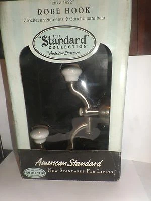 Gancho para bata AMERICAN STANDARD® Circa 1922 blanco/satinado 6721S Foto 1 de 4