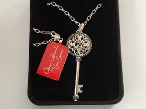 Authentic Jane Seymour Open Hearts Black n White Diamonds Elegant Key Necklace - Picture 1 of 7