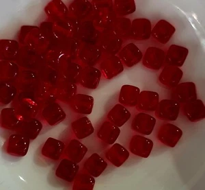 50 DARK RED TRANSPARENT CZECH GLASS CUBE BEADS 5MMX7MM COLOUR NO. 9008 - Picture 1 of 3