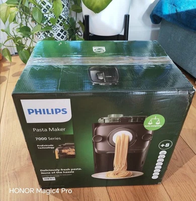 Philips 7000 Series 200W Automatic Pasta Maker - Black (HR2665/93) - Image 1 of 4
