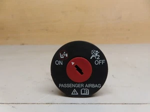 2015-2023 Suzuki Vitara MK4 - Airbag ON/OFF Switch 38970-52K00 (B70) - Picture 1 of 5