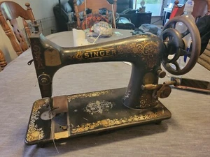 1903 Singer Treadle Sewing Machine Head  Gingerbread/Tiffany - Picture 1 of 15