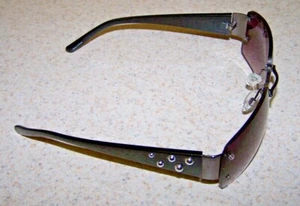 LIZ CLAIRBORNE Sunglasses FRAMELESS W/ GRAY LENSES BLACK EPC 100%UV NWOT 85512 - Picture 1 of 5
