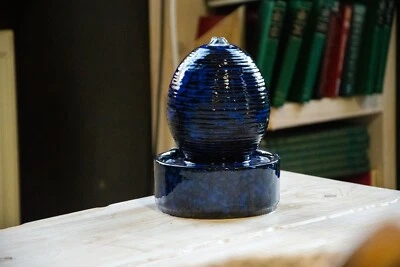 Tischbrunnen Kugel Zimmerbrunnen Keramik Wasserbrunnen Indoor Wasserspiel Blau - Bild 1 von 4