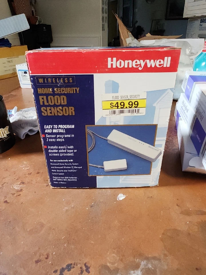 Honeywell HSA-700 Flood Sensor New OLD Stock - Image 1 of 4