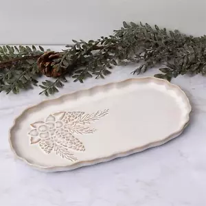 Plato de servir ovalado Winter Wonderland Pinecone - Imagen 1 de 2