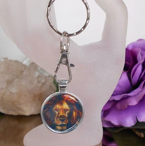 Schlüsselanhänger Löwe mit Ring und Karabiner / Cabochon - Bild 1 von 4