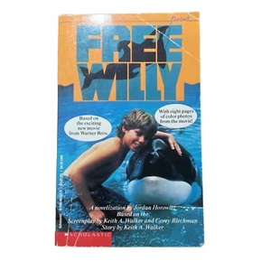 Free Willy Move Chapter Book 1993 First Edition Softcover Book 90s Nostalgia VTG - Picture 1 of 5