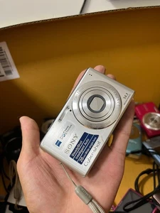 Silver Sony DSC-W530 14MP Camera 26mm Wide Angle 720P Video 2.7" LCD - Picture 1 of 5