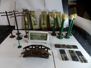 Lot of Lionel  Street Lights Qty 5, 5 line poles and more . - Picture 1 of 8