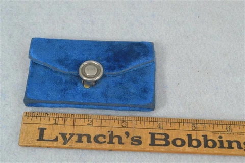 sewing needle case blue velvet silver clasp needles very good 19th  early 1800s Cover