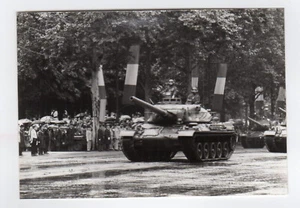3 photos vintage Armée Française - chars - défilé du 14 juillet à Paris /RU279 - Picture 1 of 2