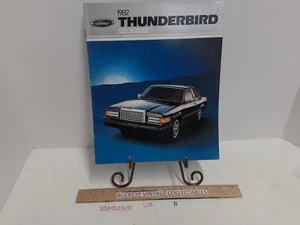 1982 FORD THUNDERBIRD Dealer Sales Brochure - Ford Sales Catalog - Foto 1 di 9