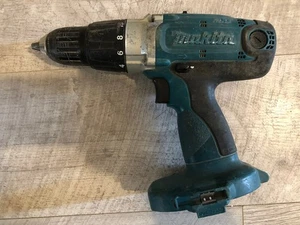 Taladro percutor combinado Makita 844D MXT inalámbrico 18 V 3 velocidades REPUESTOS/REPARACIÓN - Imagen 1 de 4
