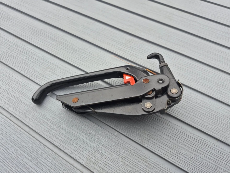 1991 - 1994 MERMERCURY CAPRI ТРАНСФОРМИРУЕМЫЙ ВЕРХНЯЯ ЗАЩЕЛКА - Изображение 1 из 1