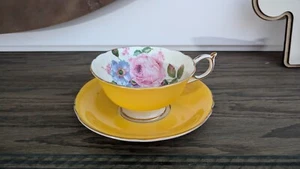 Vtg Paragon Fine China  Yellow W/Cabbage Rose teacup & saucer By Appointment To - Picture 1 of 7