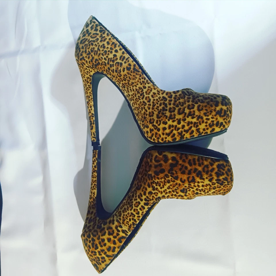 Zapatos de tacón My Delicious para mujer con estampado de leopardo talla 7 plataforma de aguja Foto 1 de 4