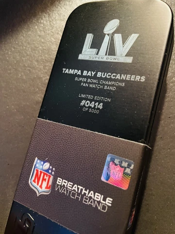 Limited Ed NFL Super Bowl LIV Tampa Bay Bucs Groove Life Apple 44mm Watch Band Cover