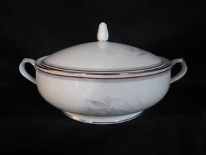 Noritake Malverne 3501 Covered Vegetable Bowl Brand New - Picture 1 of 1