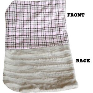 Luxurious Plush Carrier Blanket Pink Plaid