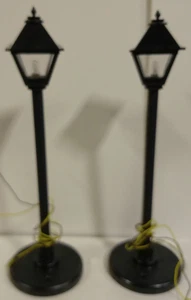 2 MODEL POWER G SCALE GAS STYLE LAMP POST NEED NEW BULBS - Picture 1 of 2