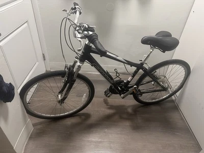 Bicicleta de carretera Cannondale Adventure Foto 1 de 4