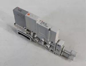 SMC SV1100R-5FU-C-C6 2-poliges Einzelmagnetventil, Kassettenfuß, 24Vdc - Bild 1 von 12