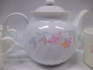 Corelle Pink Trio Teapot and Lid by Corning with eight cups - Picture 1 of 19