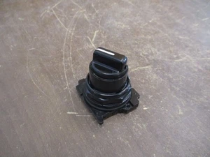Eaton Selector Switch E34VFBK1 Ser. A1 2-Position Black Knob New Surplus - Picture 1 of 5