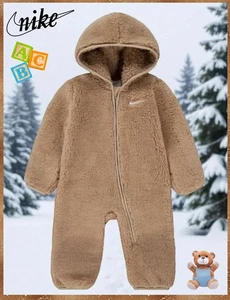 Nike Baby Sherpa Overall mit Kapuze Größe 6 Monate - Bild 1 von 5