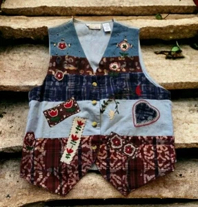 Vintage Casey & Max Embroidered Chambray Vest Women's Size Medium Heart Flowers  - Picture 1 of 7